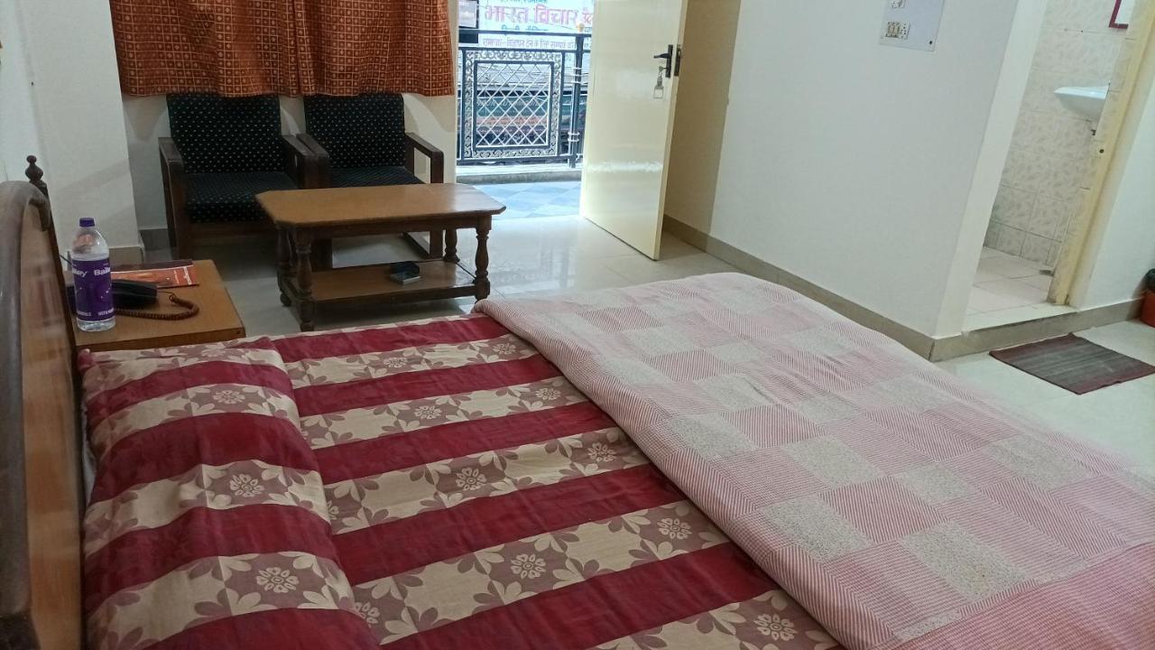 Hotel Siddharth Дехрадун Екстериор снимка