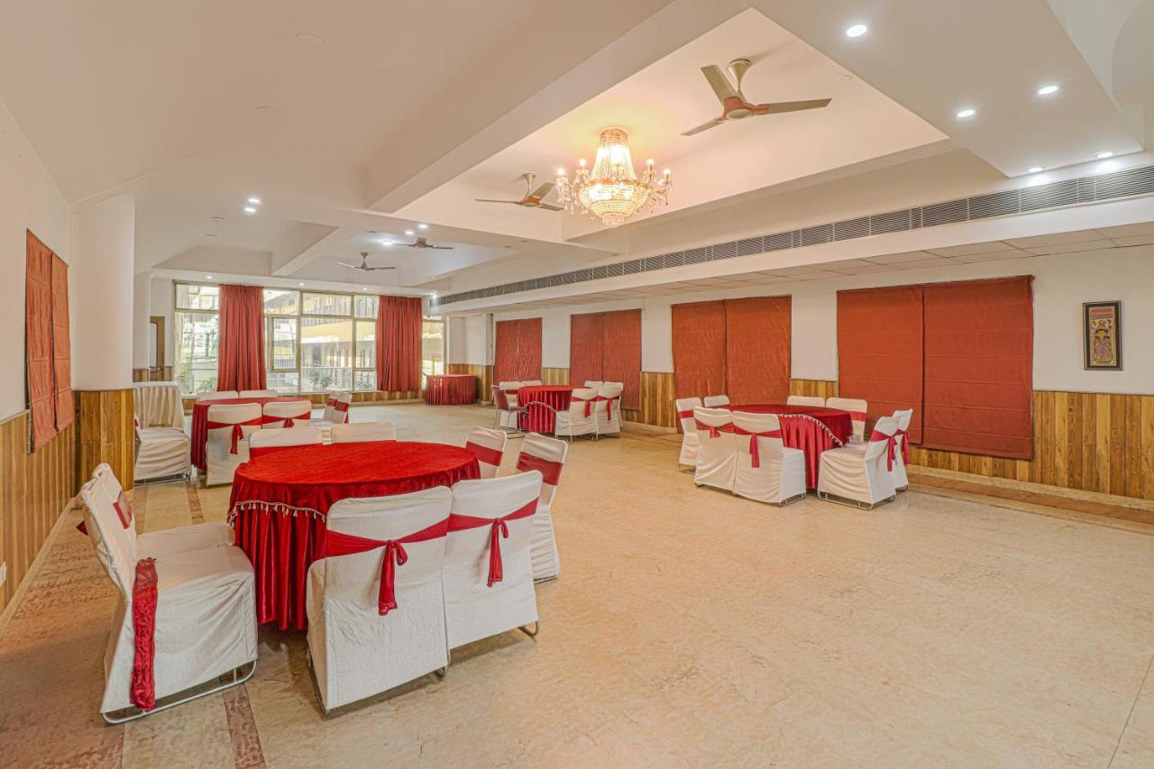 Hotel Siddharth Дехрадун Екстериор снимка